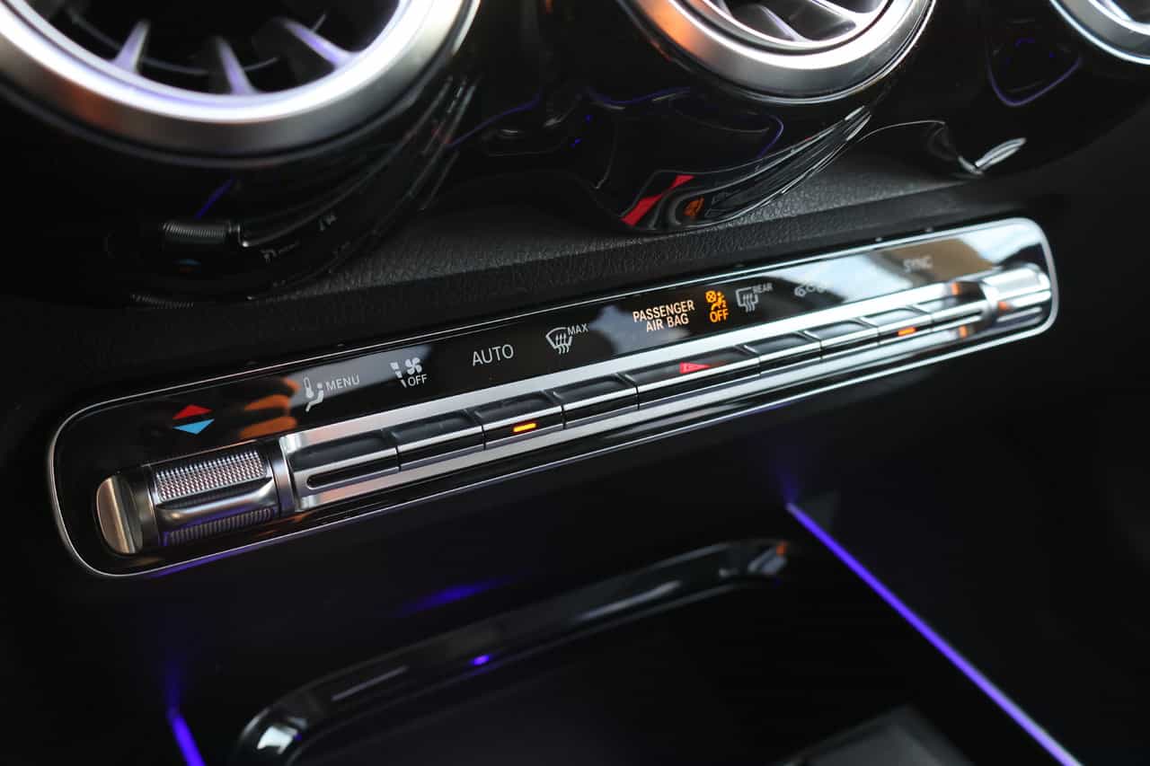 2022 Mercedes-Benz GLB GLB250 - Image 24