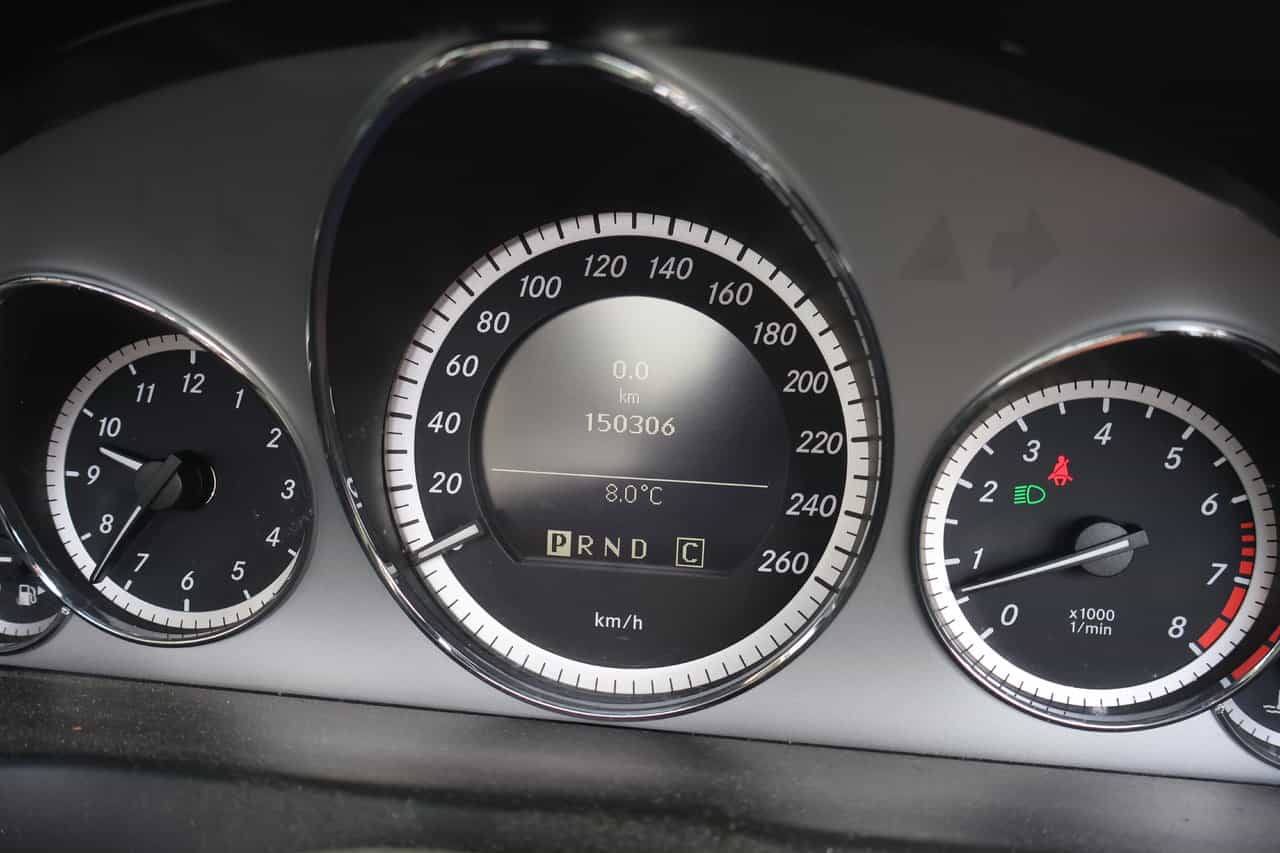 2011 Mercedes-Benz E-Class E550 - Image 24