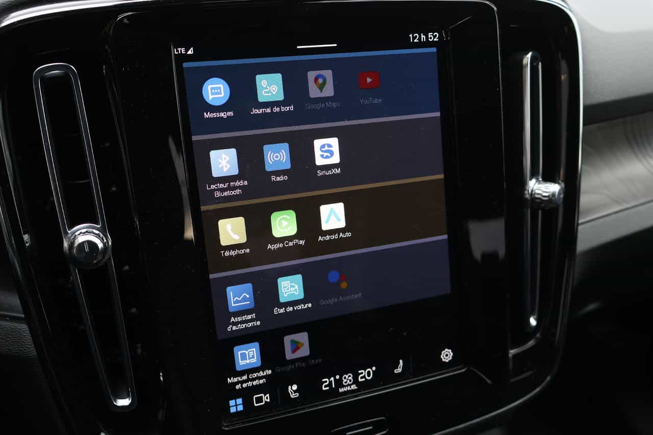 2024 Volvo XC40 Recharge Pure Electric Recharge TWIN Core - Image 16