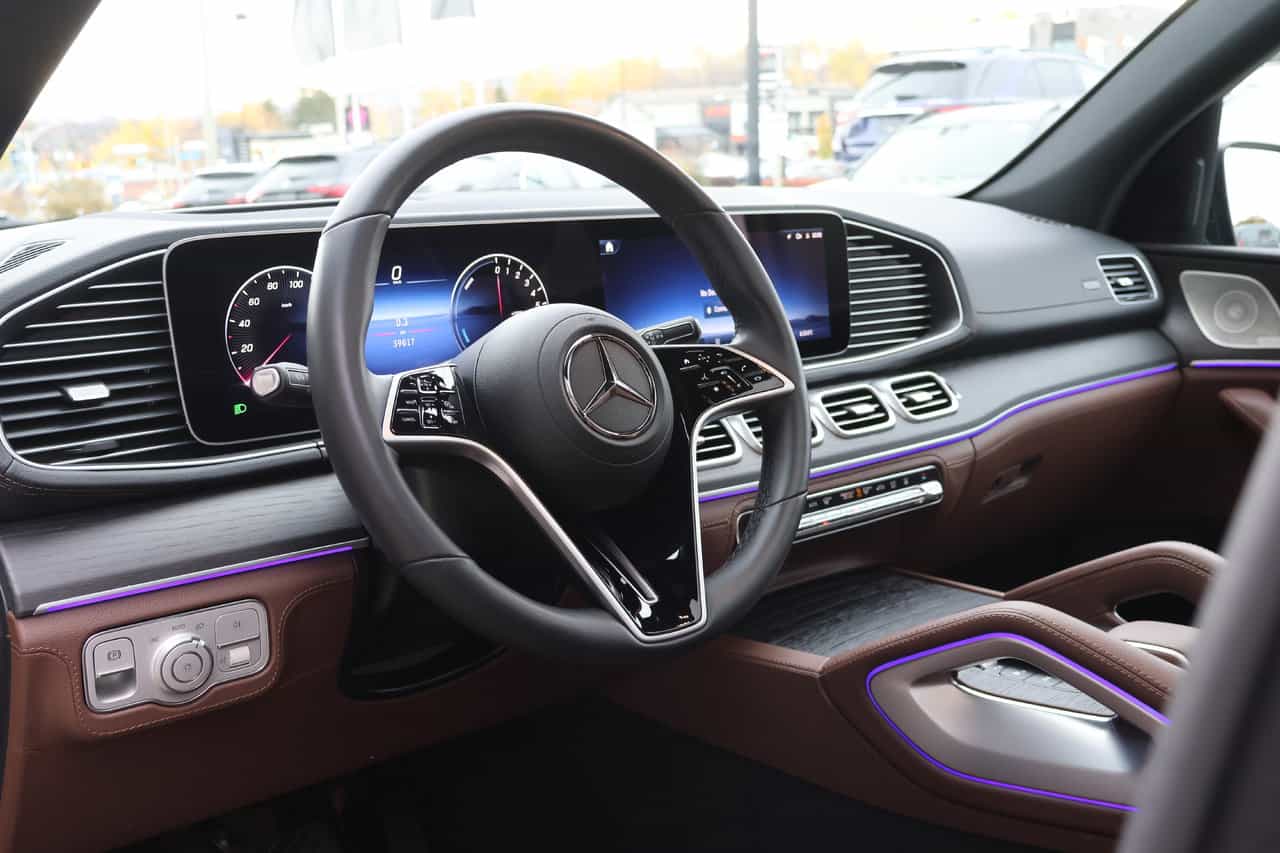 2024 Mercedes-Benz GLE GLE450e - Image 12