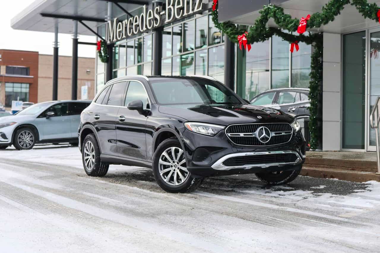 Image 1 Mercedes-Benz GLC GLC300 2025