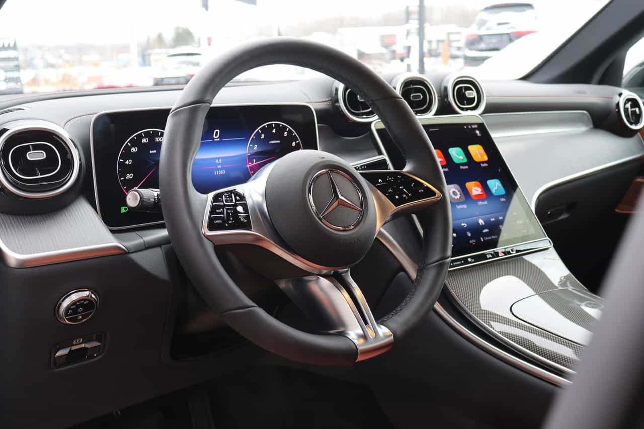 Image 10 Mercedes-Benz GLC GLC300 2025