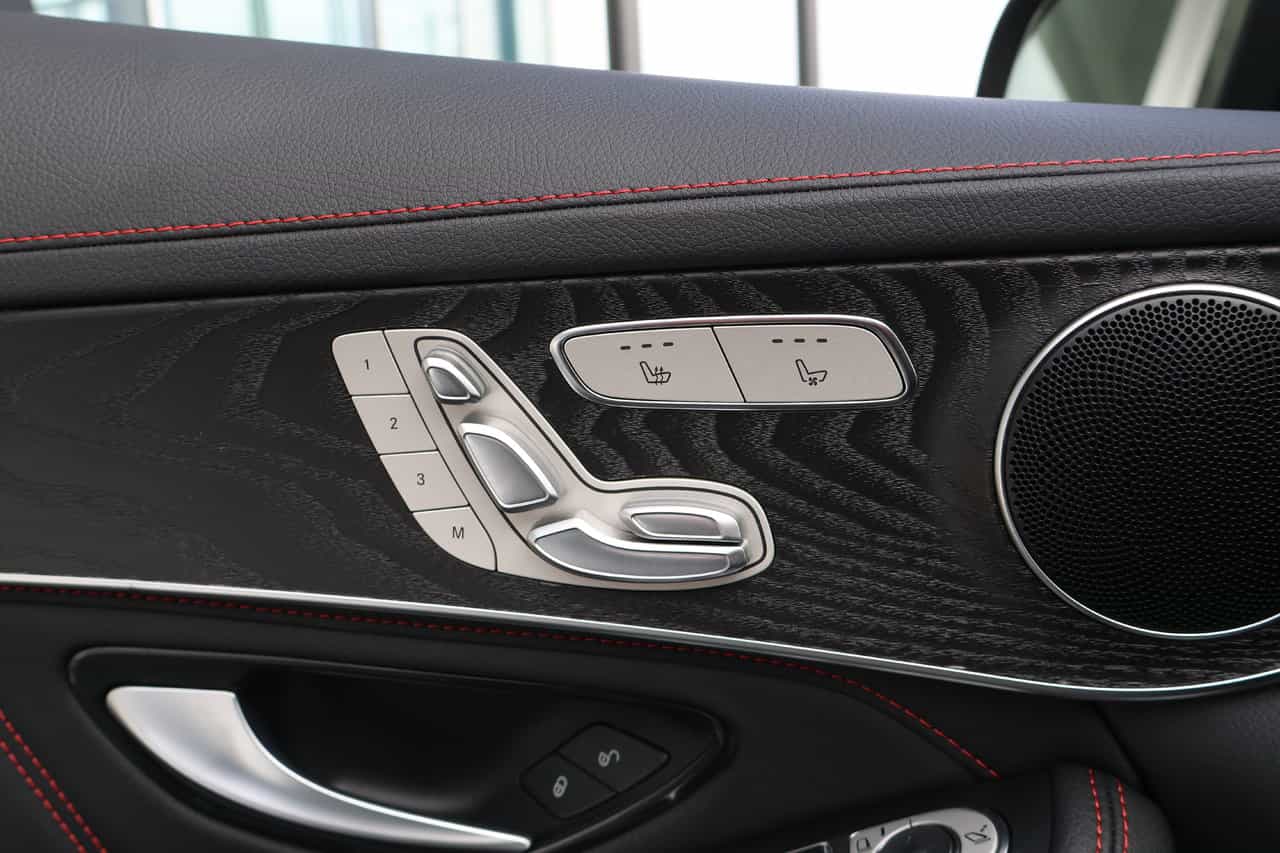 2022 Mercedes-Benz GLC GLC43 AMG - Image 13