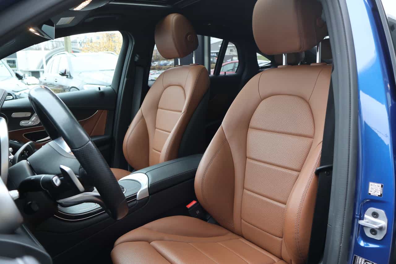 2023 Mercedes-Benz GLC GLC300 - Image 4