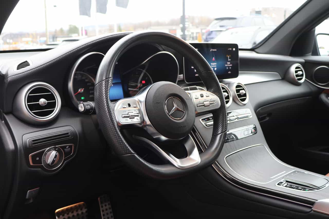 2023 Mercedes-Benz GLC GLC300 - Image 10