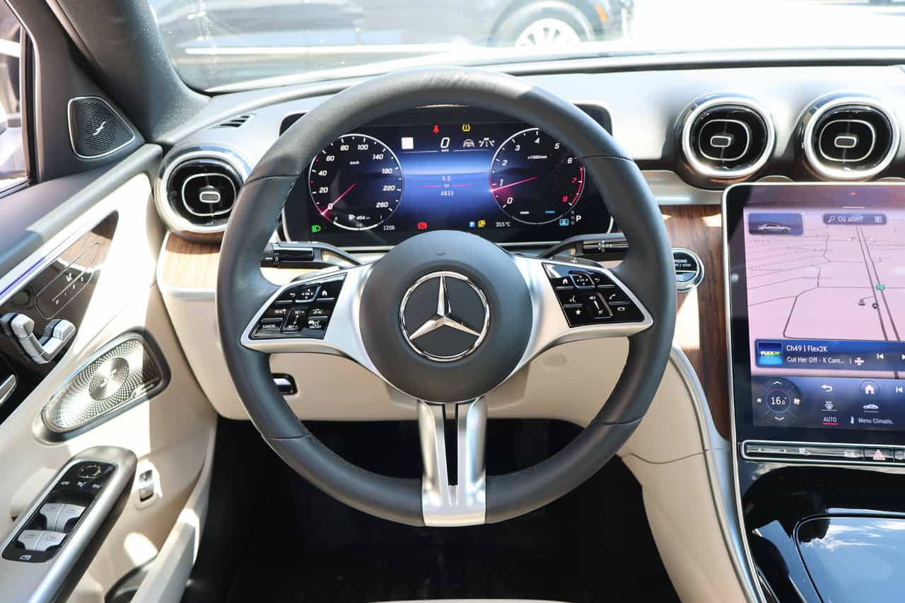 Image 18 Mercedes-Benz C-Class C300 2024