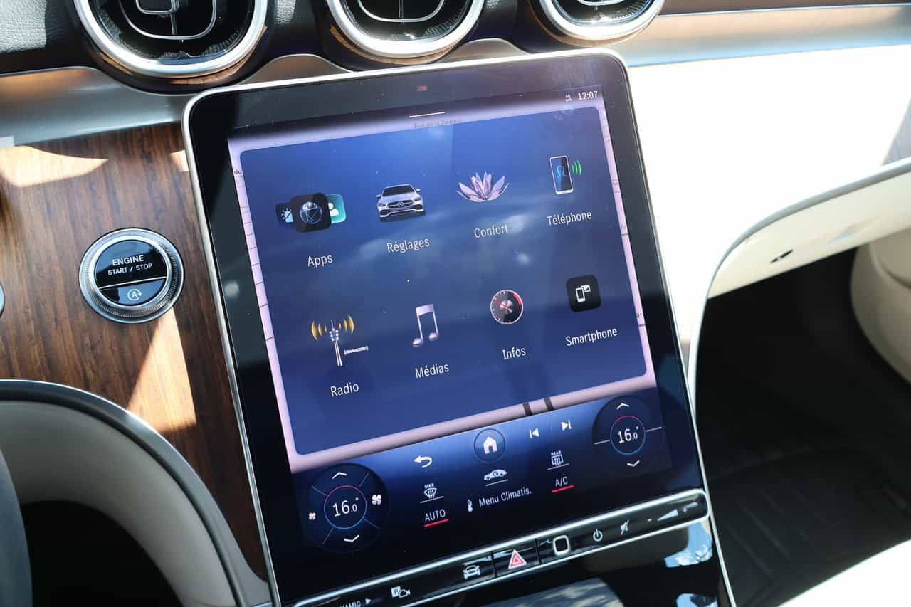 2024 Mercedes-Benz C-Class C300 - Image 22