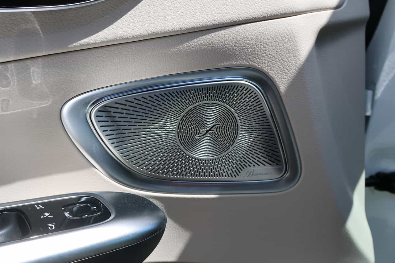 2024 Mercedes-Benz C-Class C300 - Image 14