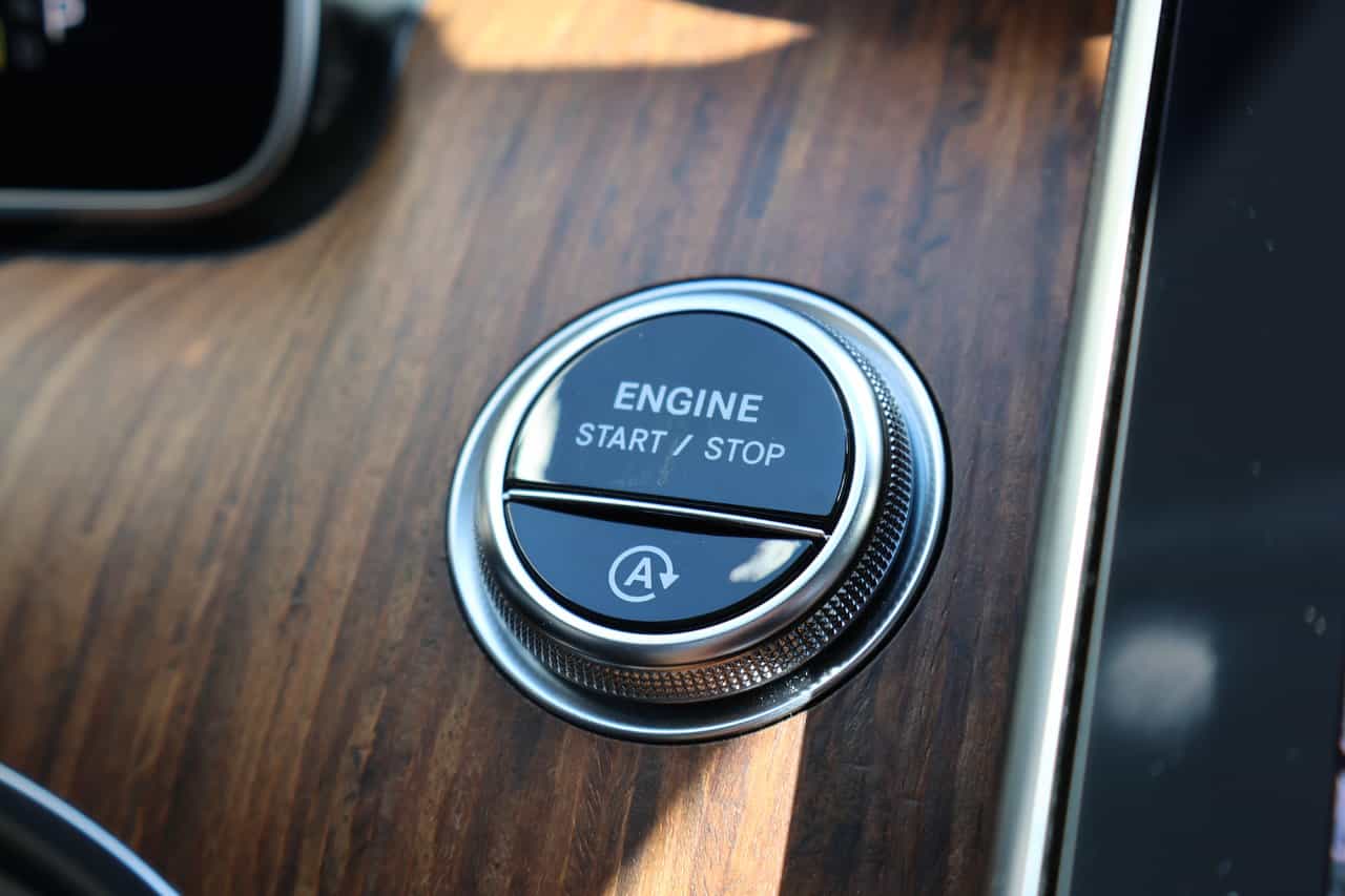 2024 Mercedes-Benz C-Class C300 - Image 25