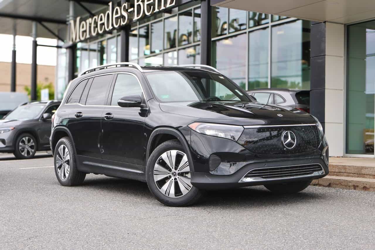 2025 Mercedes-Benz EQB EQB300 - Image 1