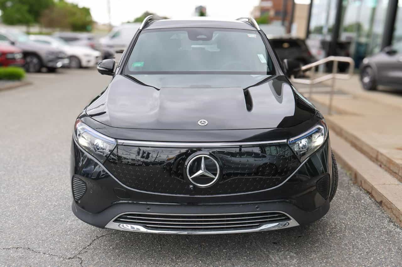 2025 Mercedes-Benz EQB EQB300 - Image 5