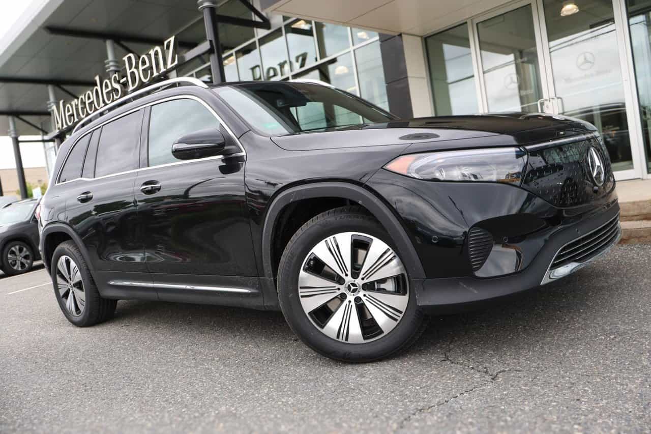 2025 Mercedes-Benz EQB EQB300 - Image 6