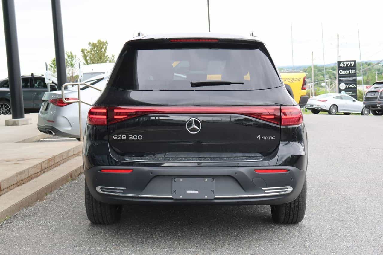 Image 8 Mercedes-Benz EQB EQB300 2025