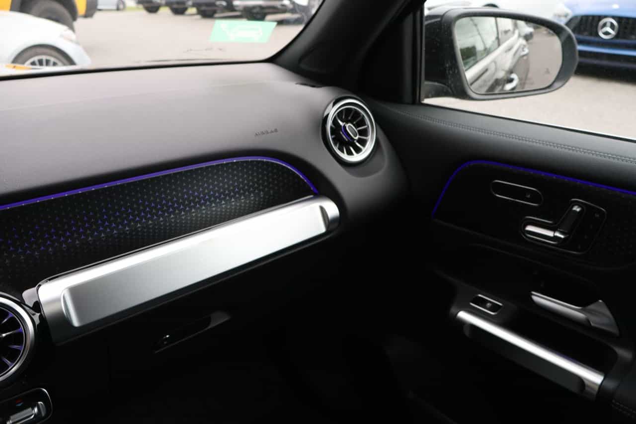 2025 Mercedes-Benz EQB EQB300 - Image 15