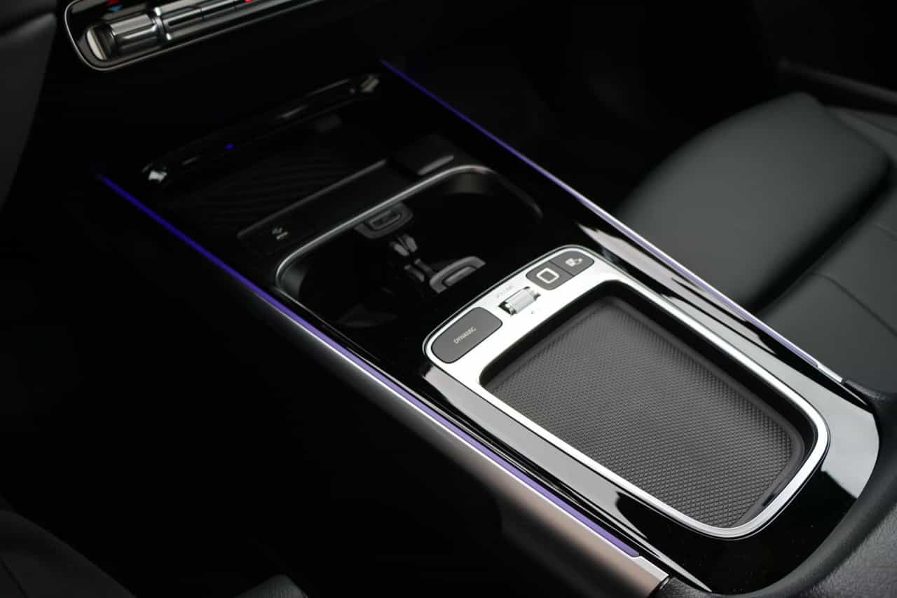 2025 Mercedes-Benz EQB EQB300 - Image 23