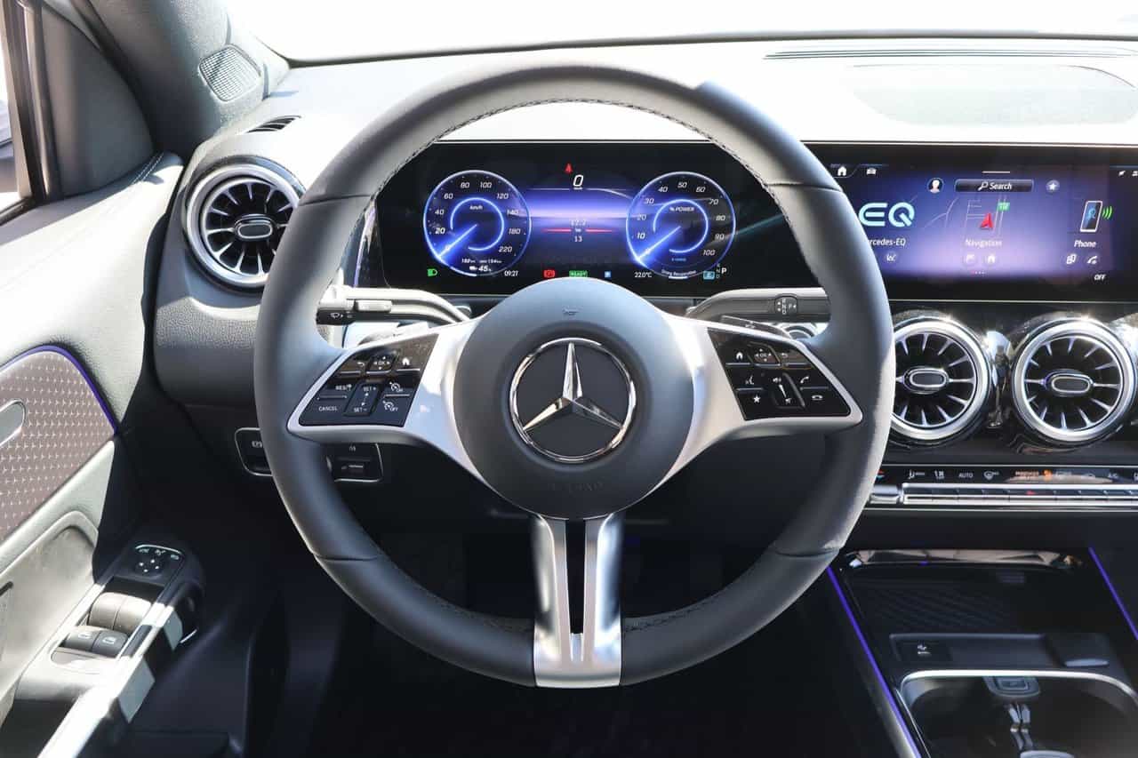 Image 16 Mercedes-Benz EQB EQB300 2025