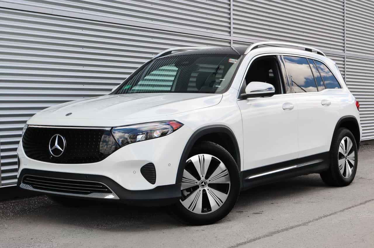 2025 Mercedes-Benz EQB EQB300 - Image 1