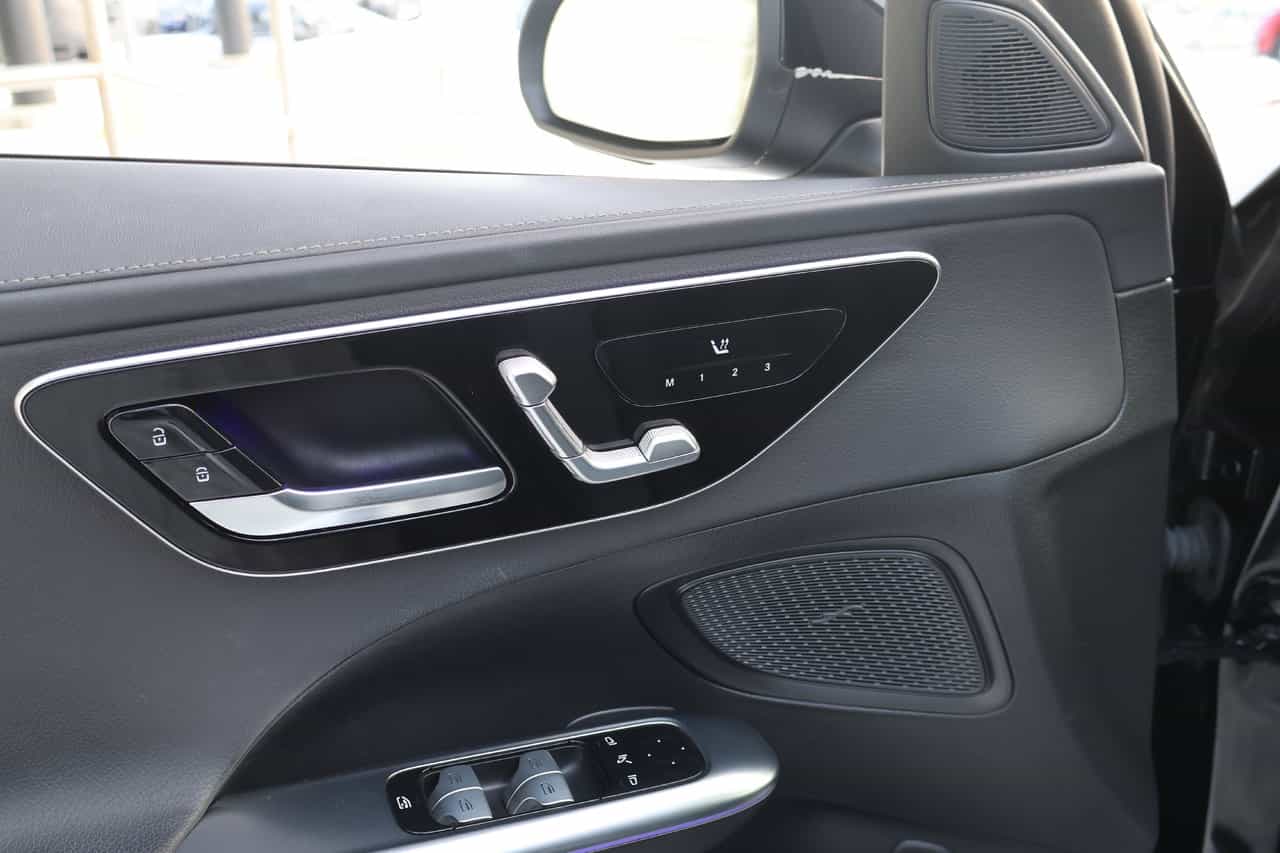 2023 Mercedes-Benz C-Class C300 - Image 11