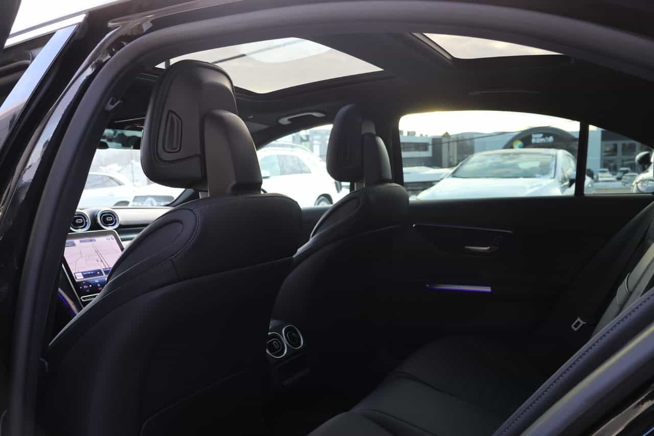 Image 13 Mercedes-Benz C-Class C300 2023