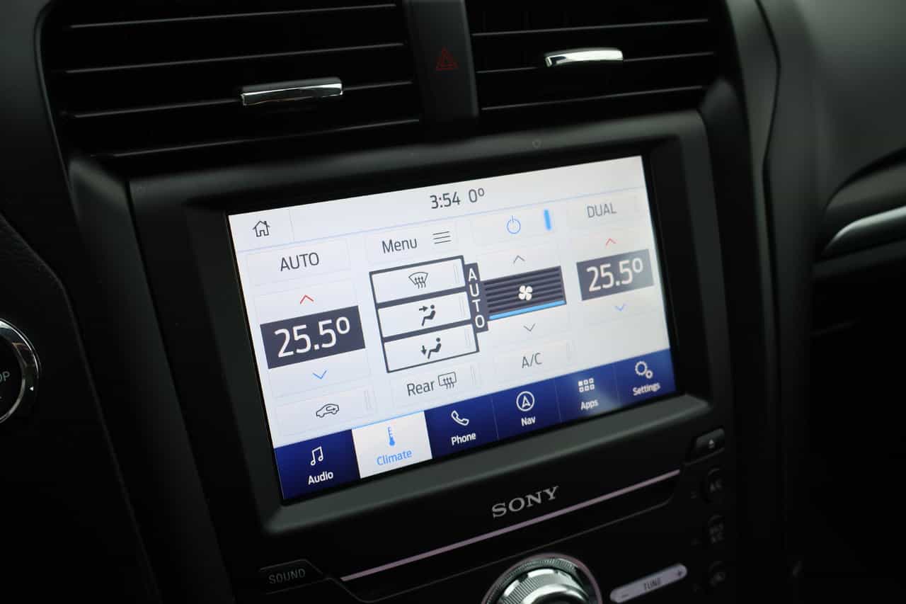 2020 Ford Fusion Titanium Energi - Image 21