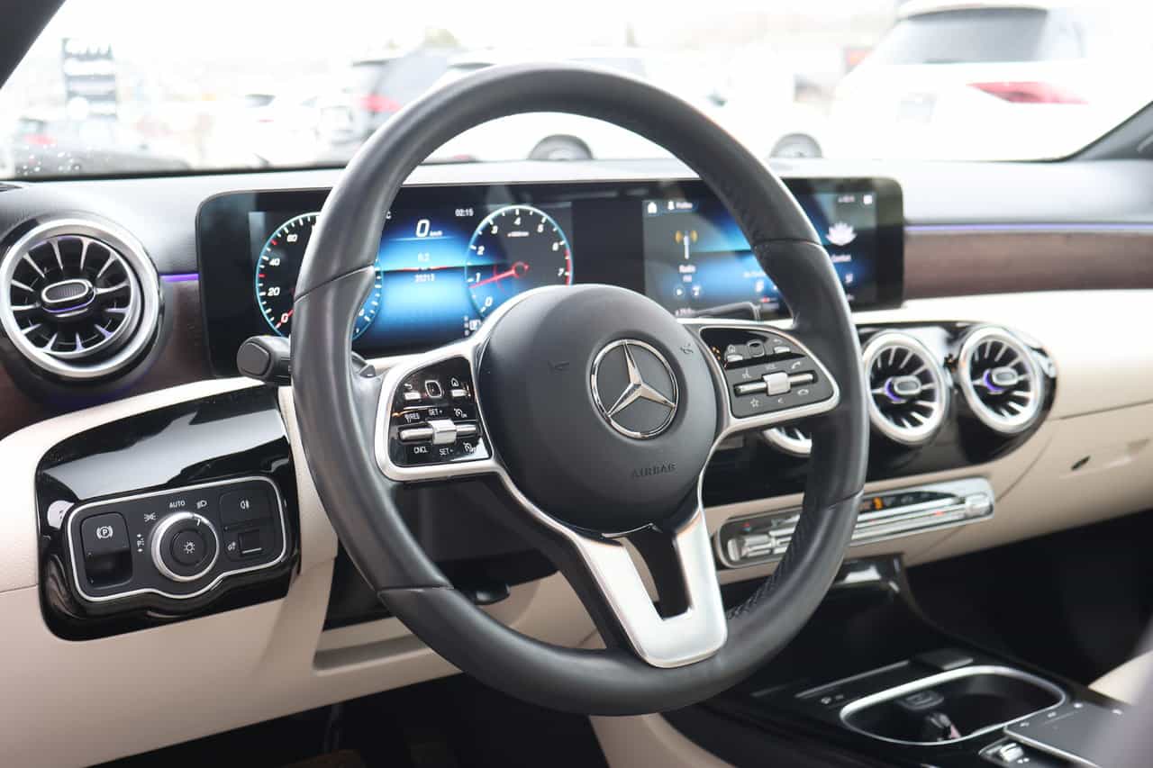 2022 Mercedes-Benz A-Class A220 - Image 9
