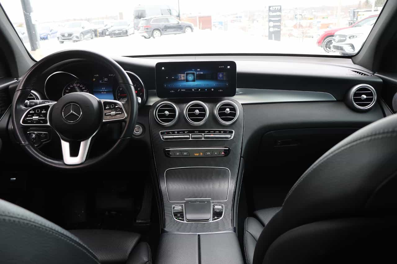 2021 Mercedes-Benz GLC GLC300 - Image 13