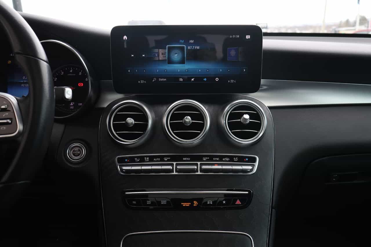 2021 Mercedes-Benz GLC GLC300 - Image 16