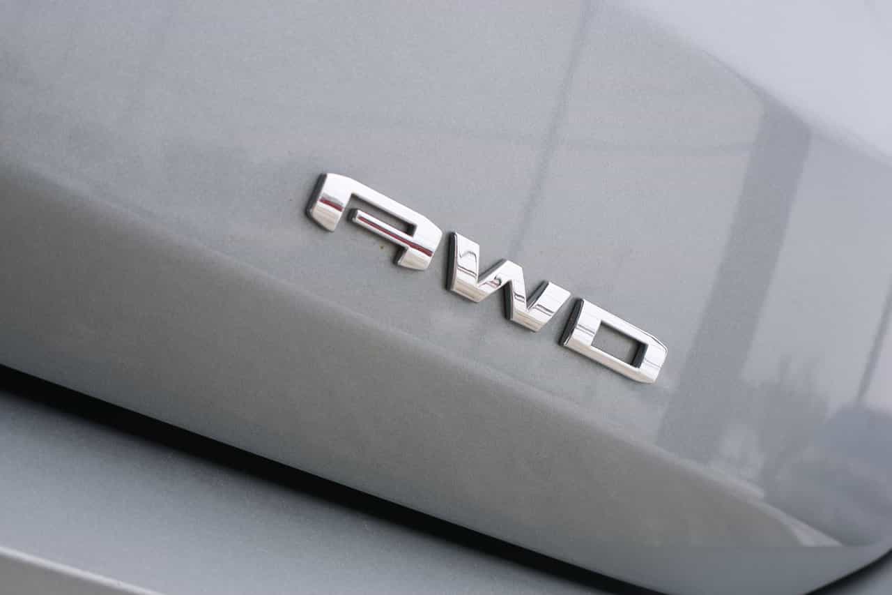 2023 GMC Terrain SLE - Image 4