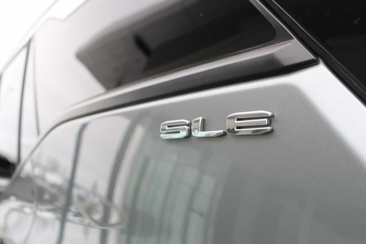 2023 GMC Terrain SLE - Image 12