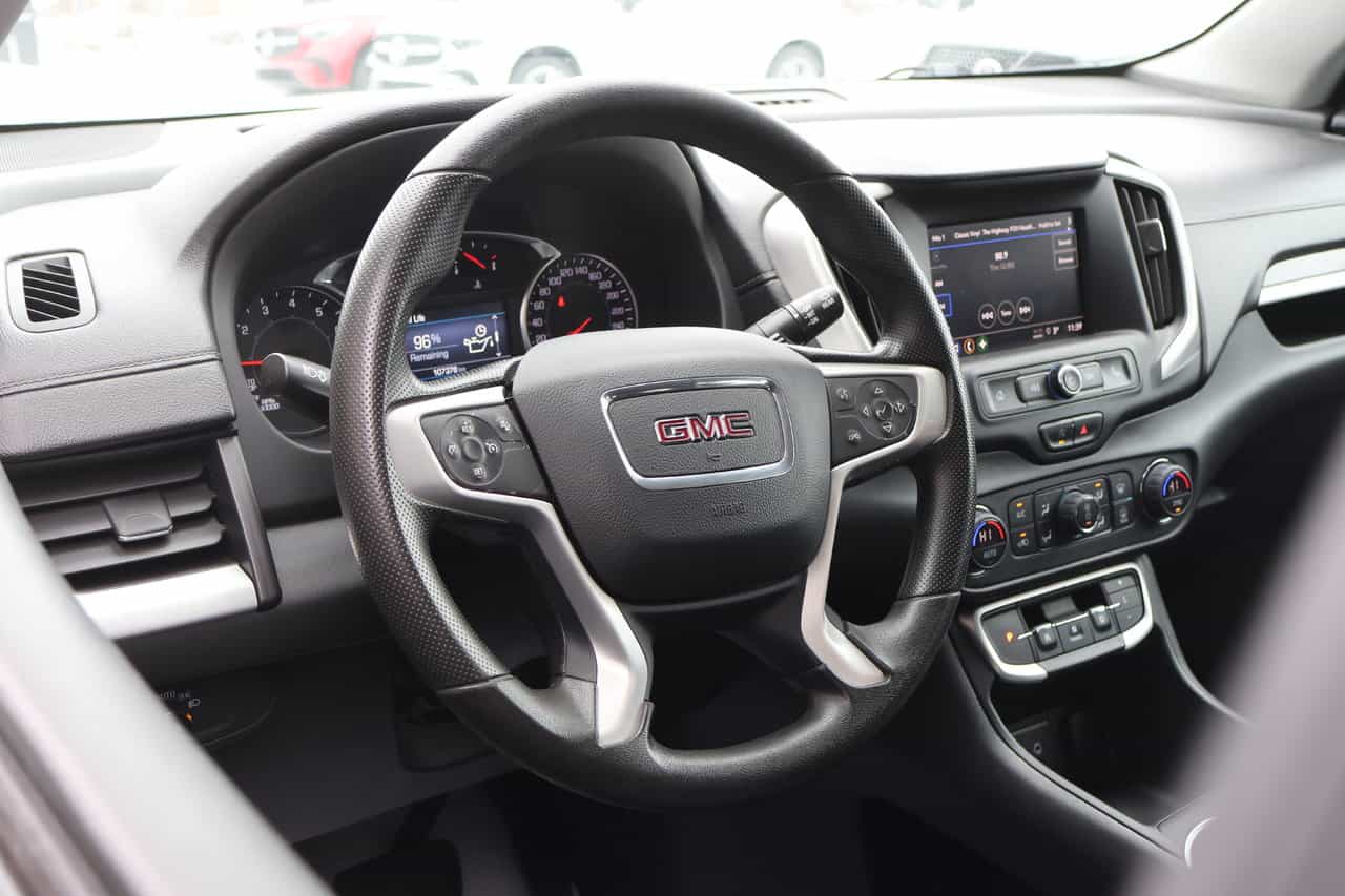 2023 GMC Terrain SLE - Image 13