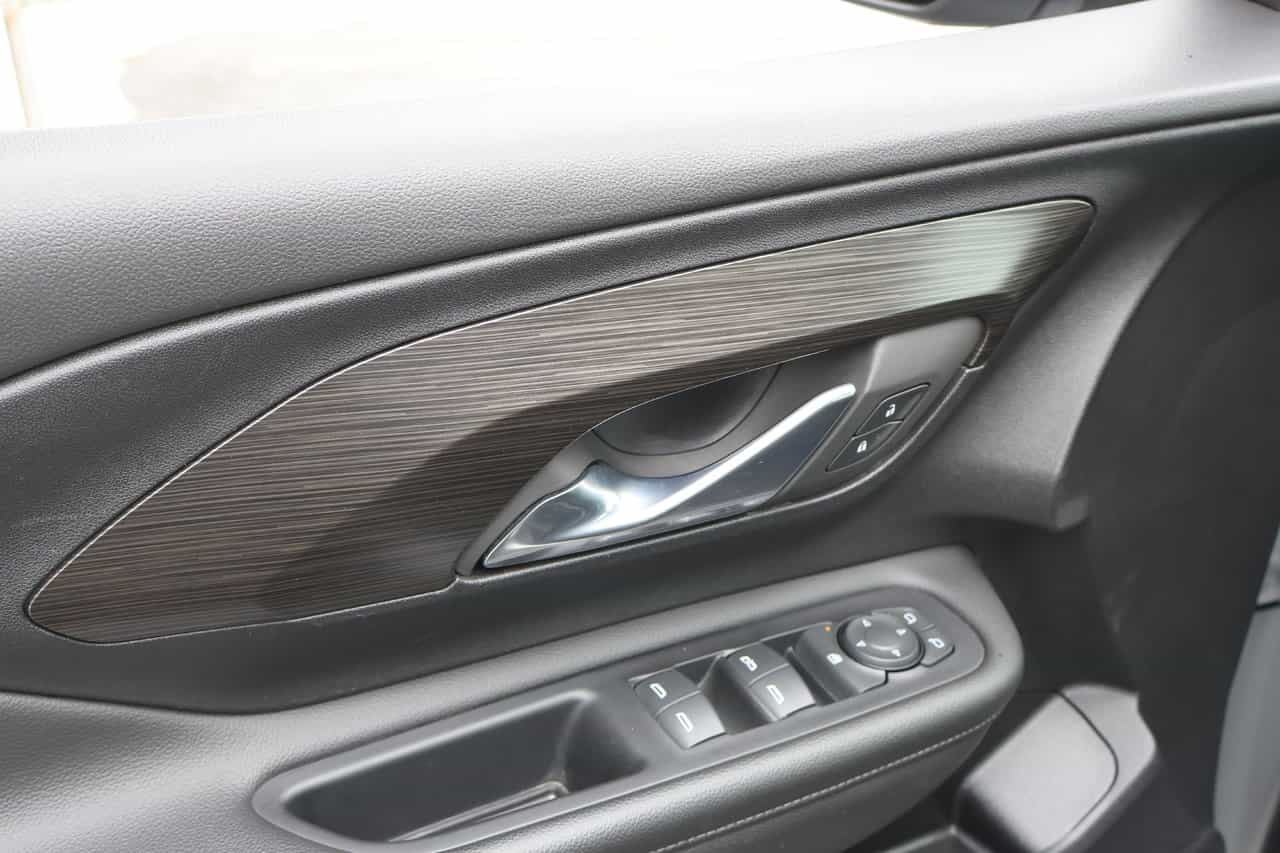 2023 GMC Terrain SLE - Image 14