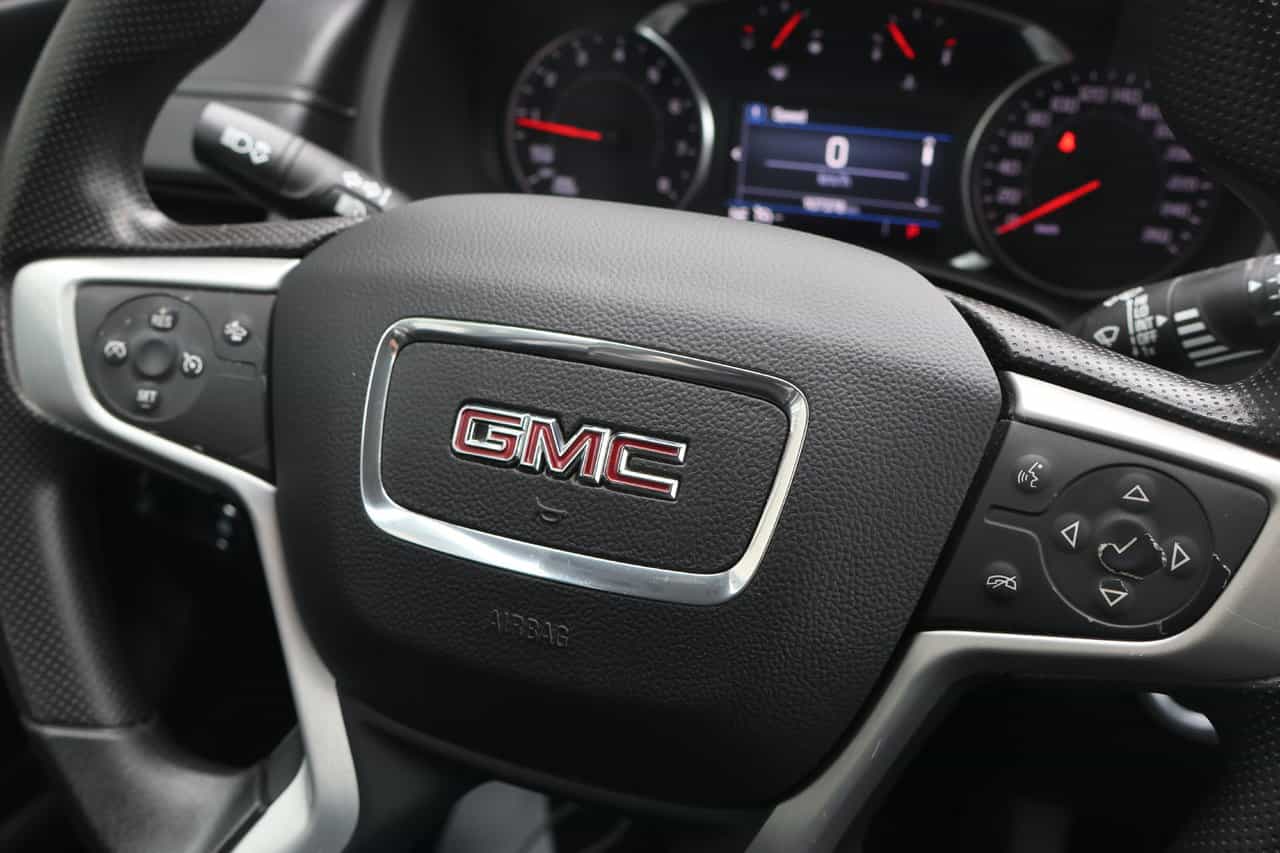 2023 GMC Terrain SLE - Image 28