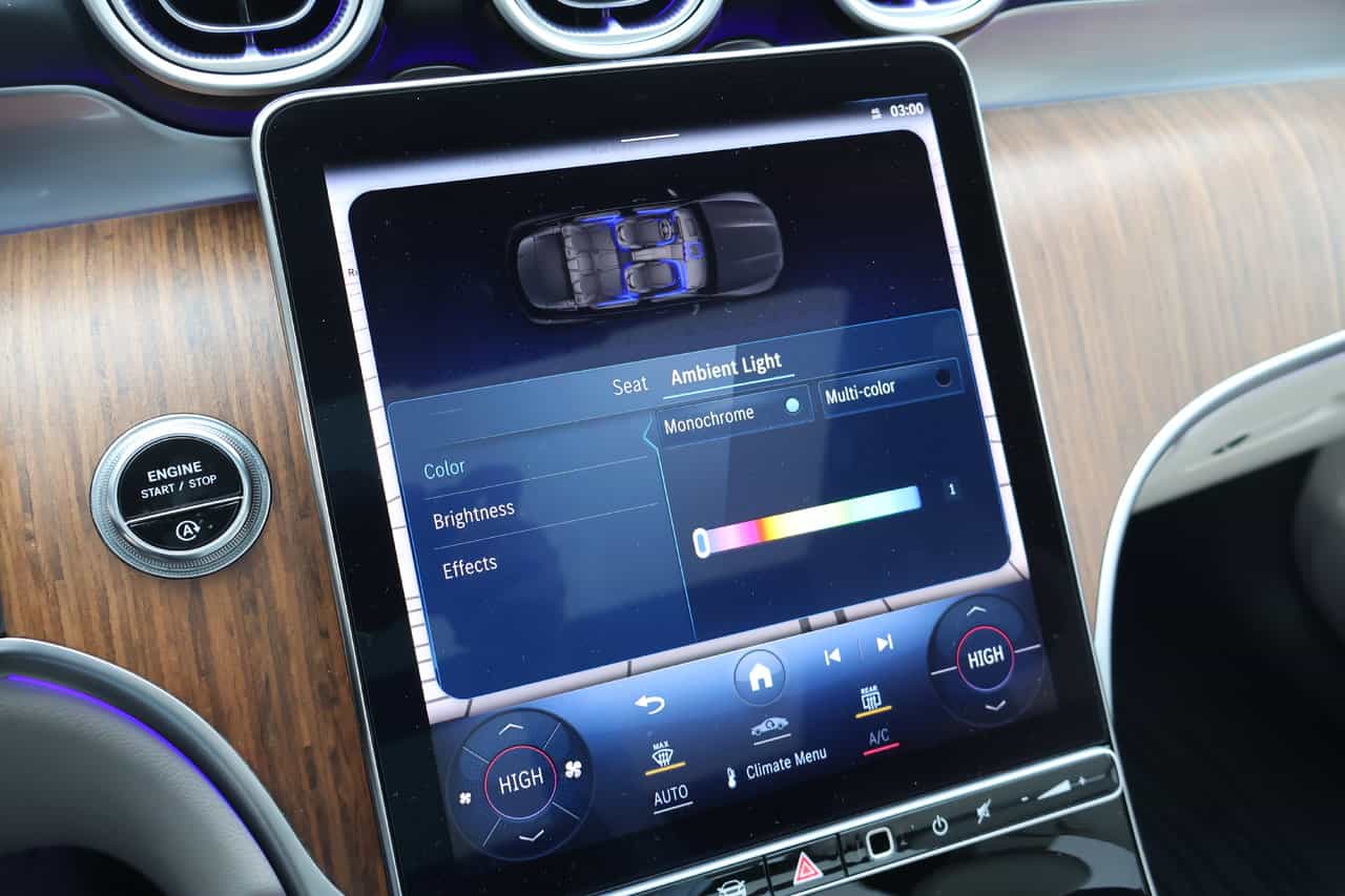 2023 Mercedes-Benz GLC GLC300 - Image 21