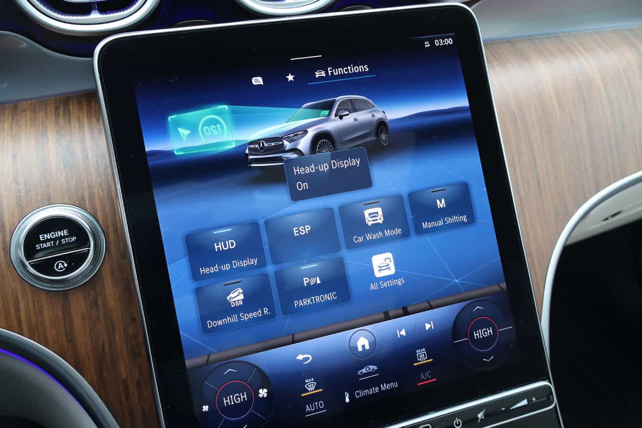 2023 Mercedes-Benz GLC GLC300 - Image 22