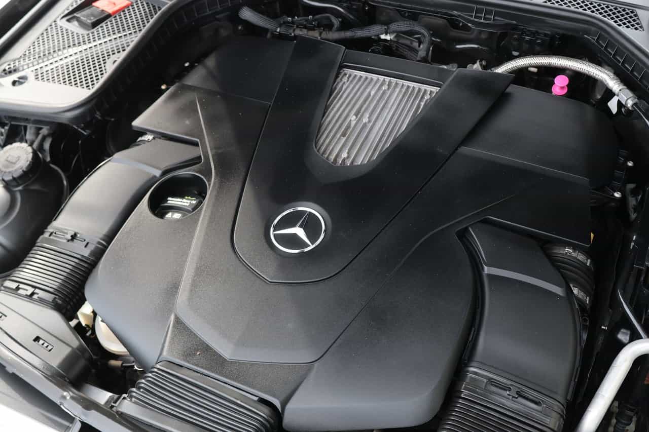 Image 28 Mercedes-Benz C-Class C400 2015