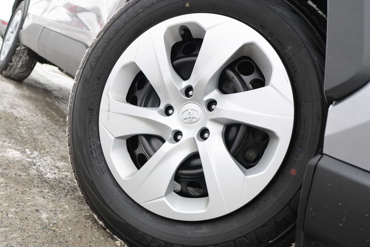 Image 6 Toyota Rav4 LE 2024