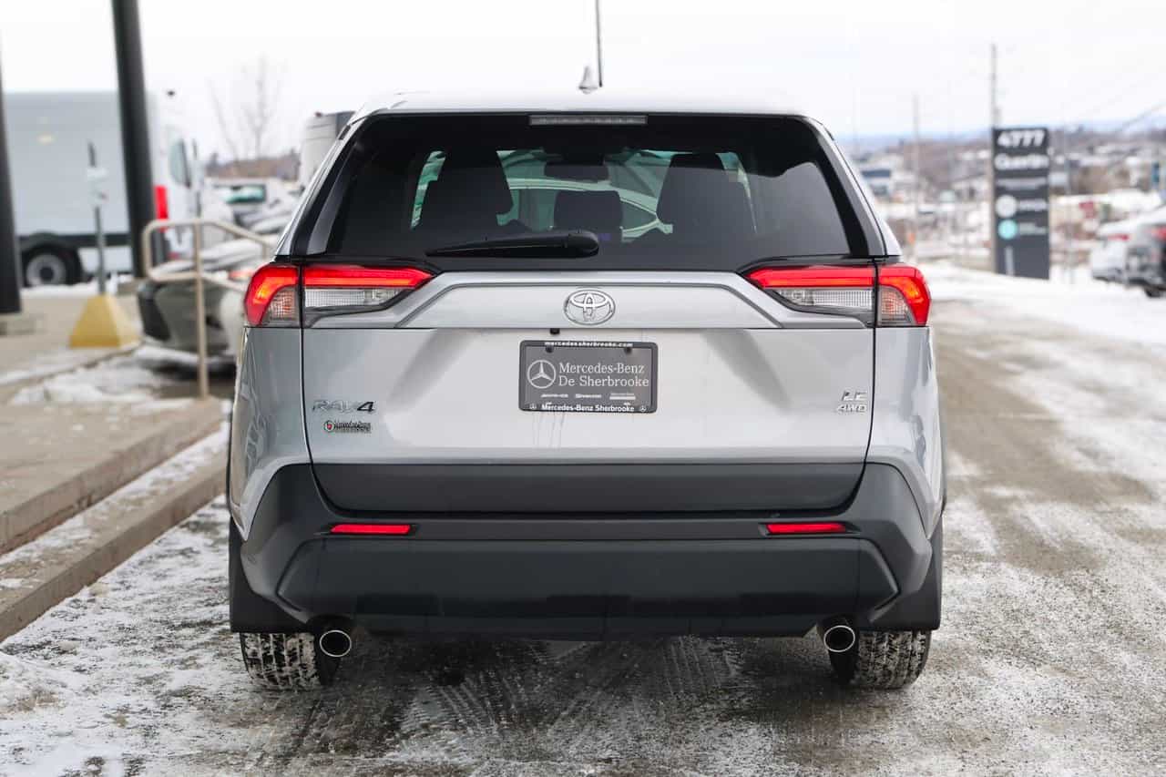 Image 9 Toyota Rav4 LE 2024