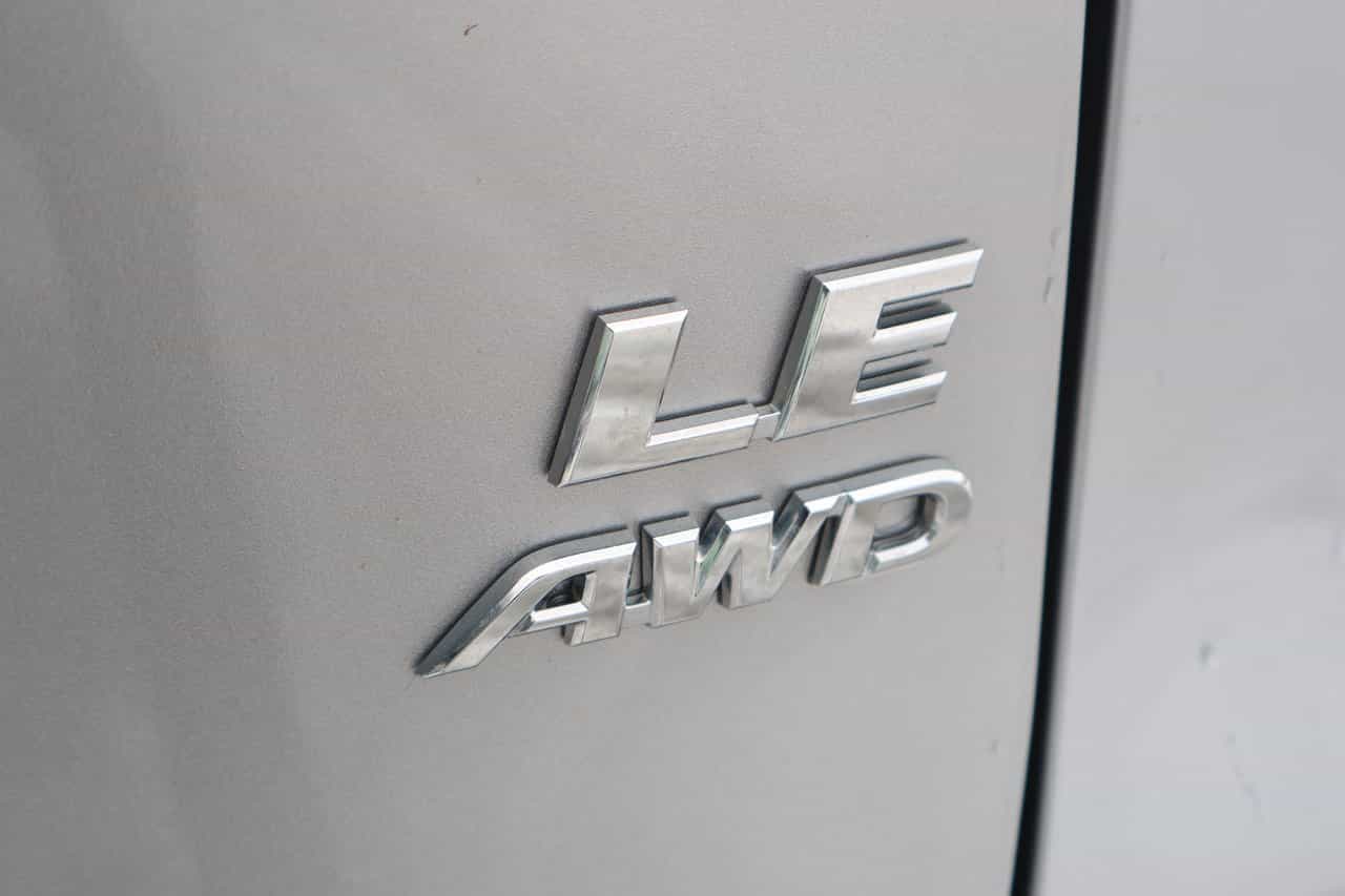 Image 11 Toyota Rav4 LE 2024