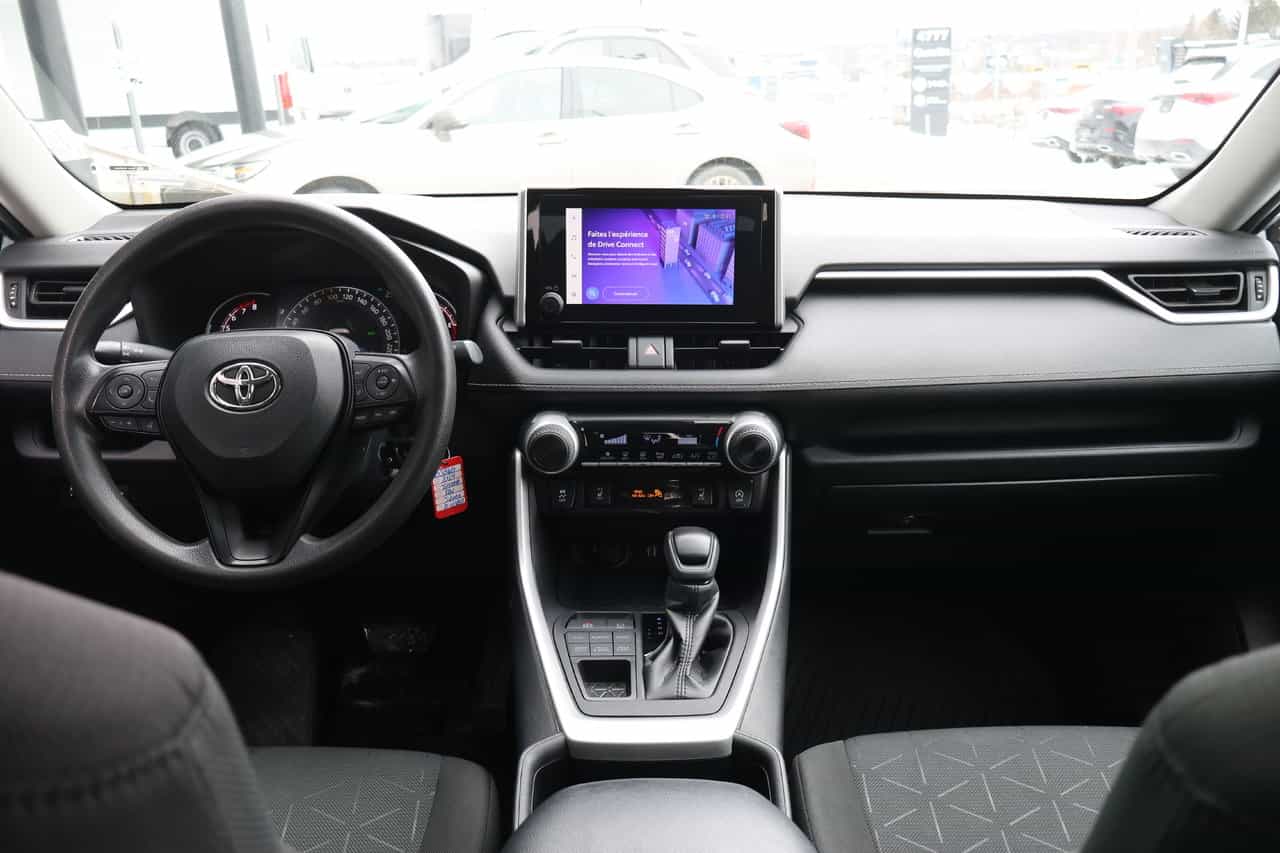 Image 17 Toyota Rav4 LE 2024