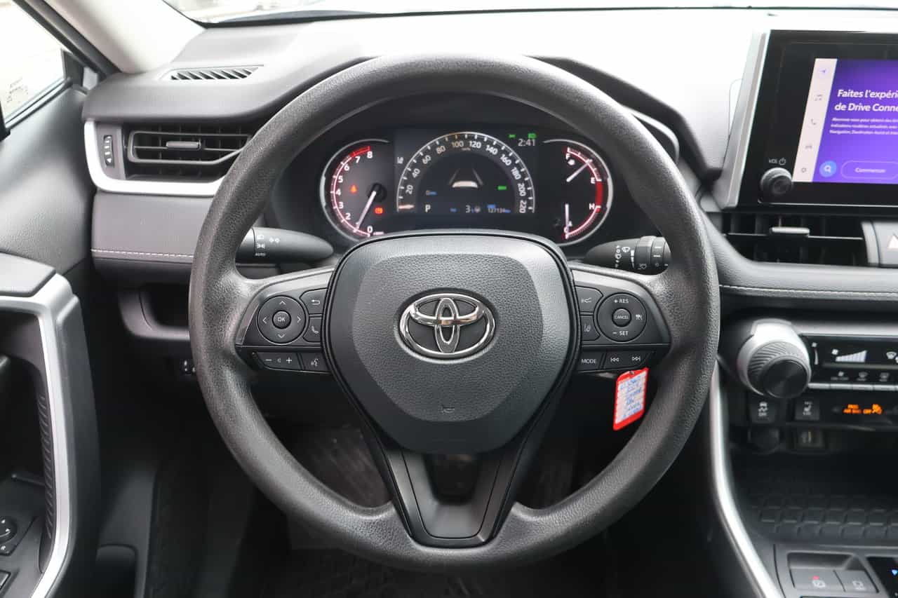 Image 18 Toyota Rav4 LE 2024