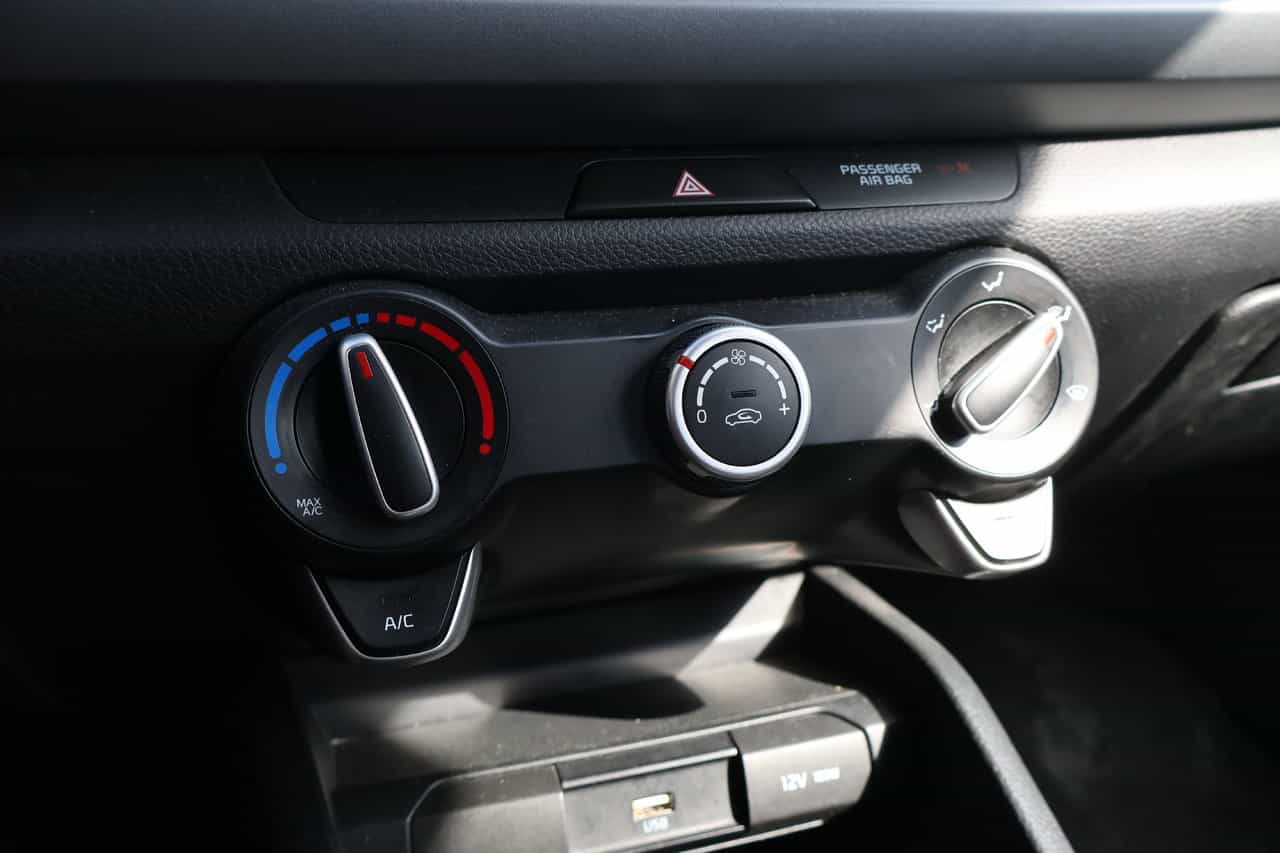 Image 16 Kia Rio Lx Premium Ivt 2023