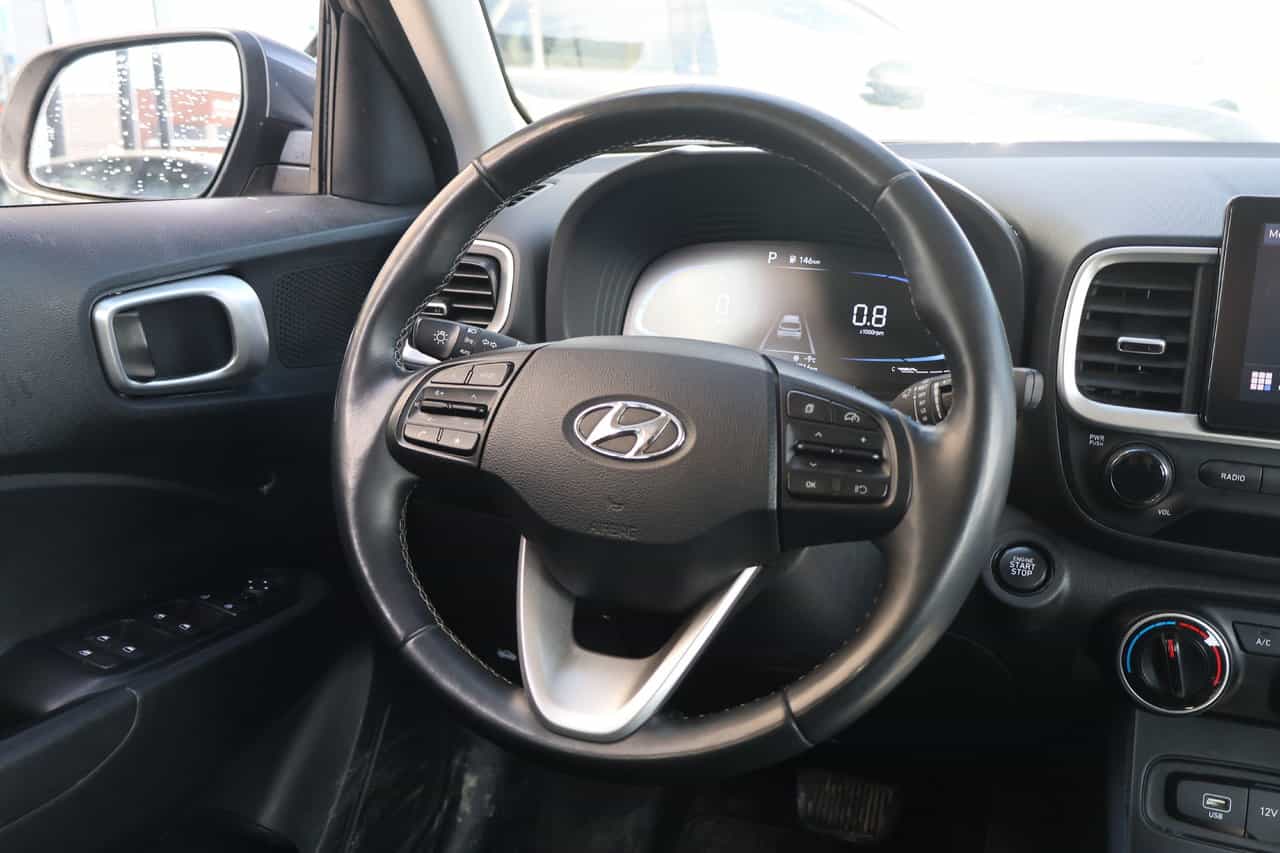 2024 Hyundai Venue Preferred - Image 2