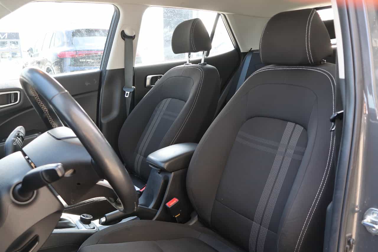 2024 Hyundai Venue Preferred - Image 12