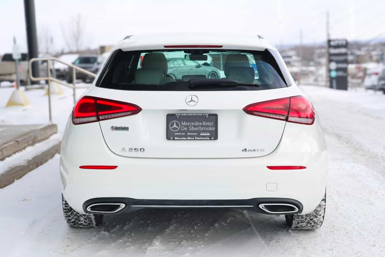 2022 Mercedes-Benz A-Class A250 - Image 9