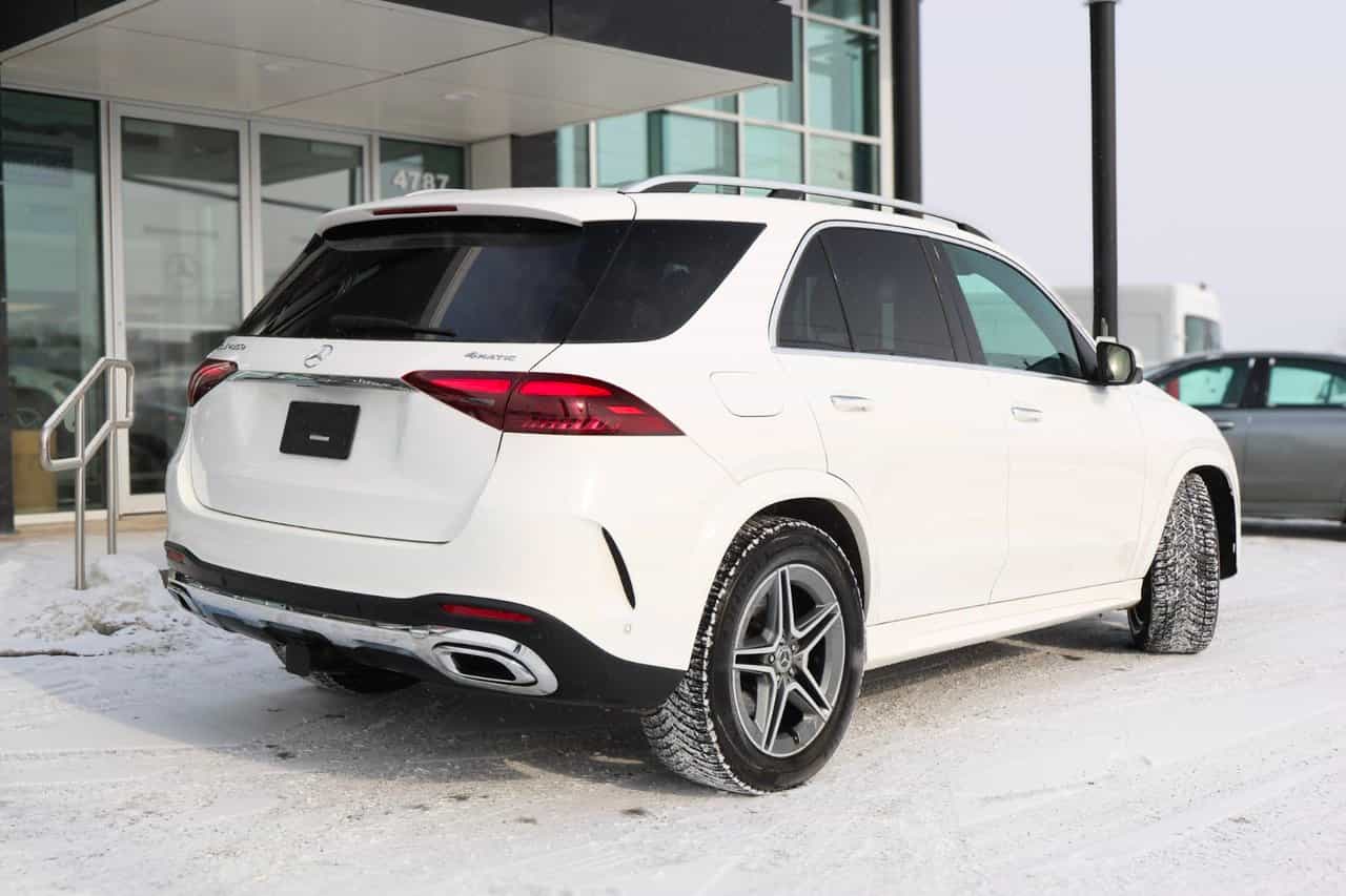 2025 Mercedes-Benz GLE GLE450e - Image 8