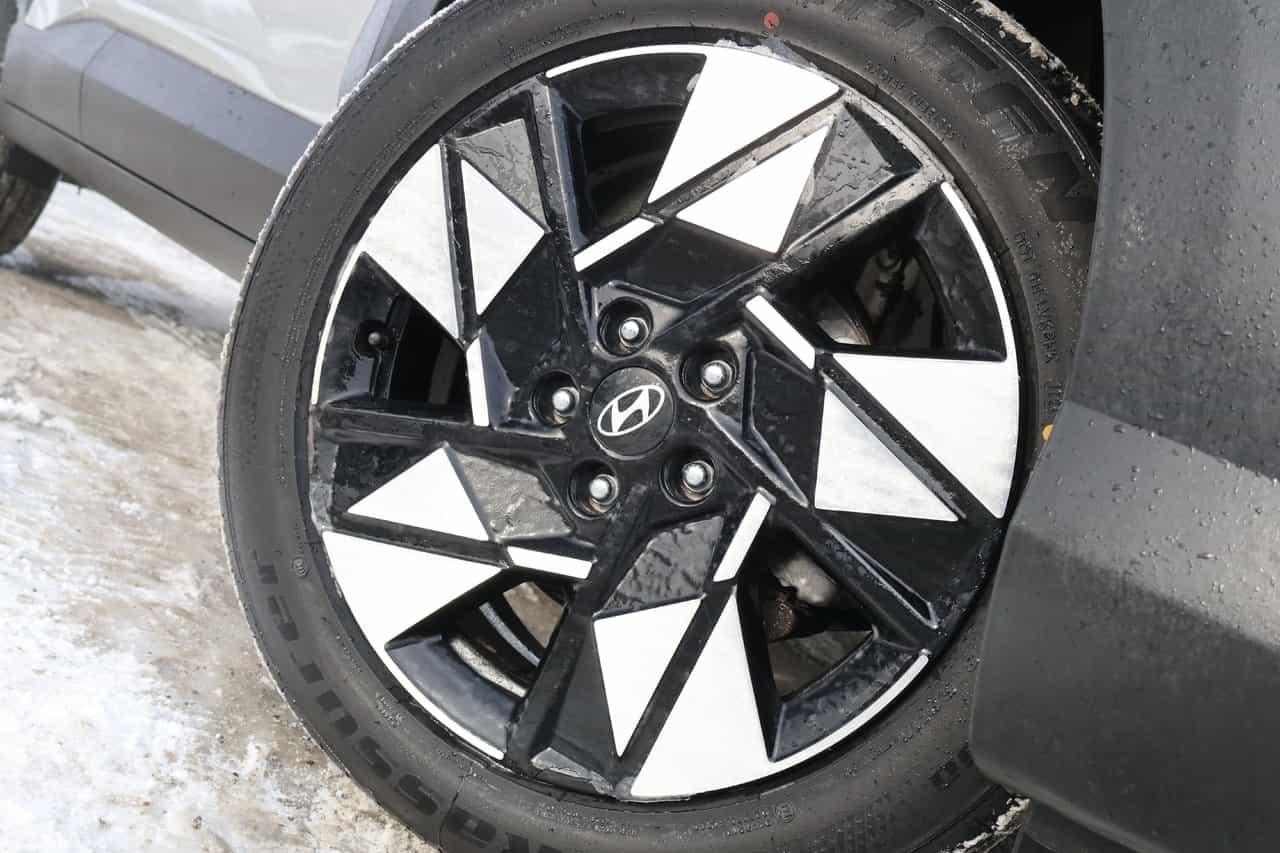 2024 Hyundai Kona Preferred AWD - Image 6