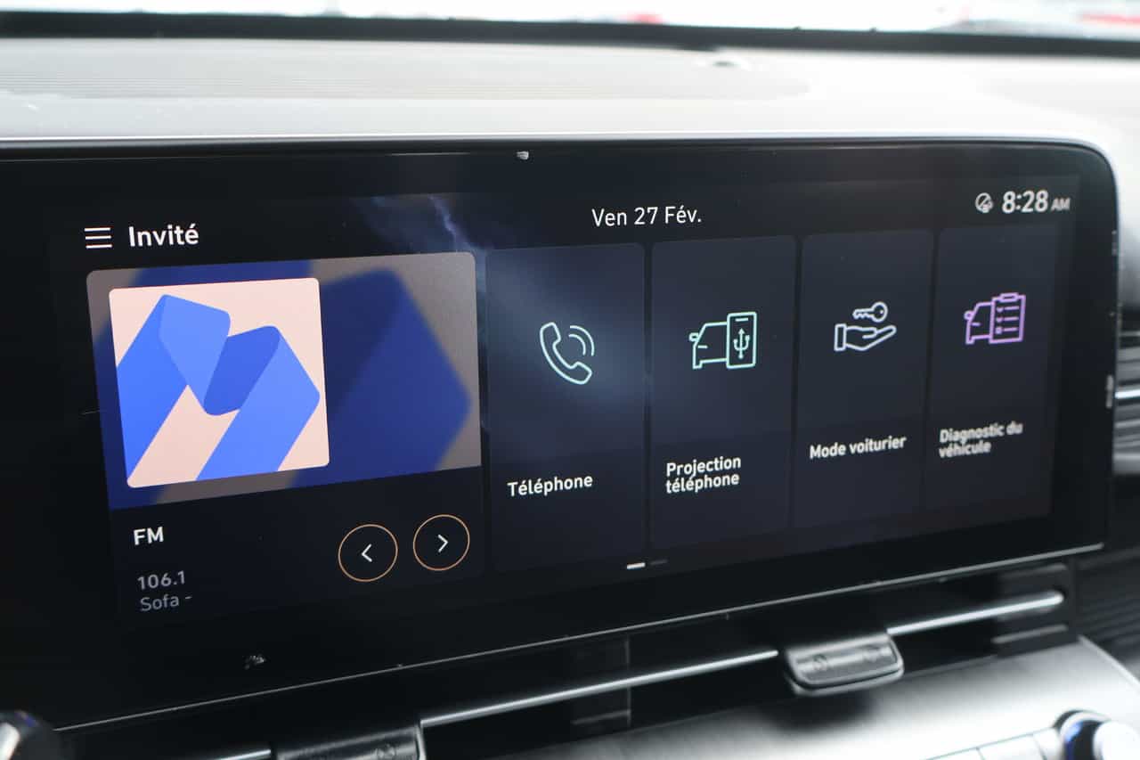 2024 Hyundai Kona Preferred AWD - Image 19