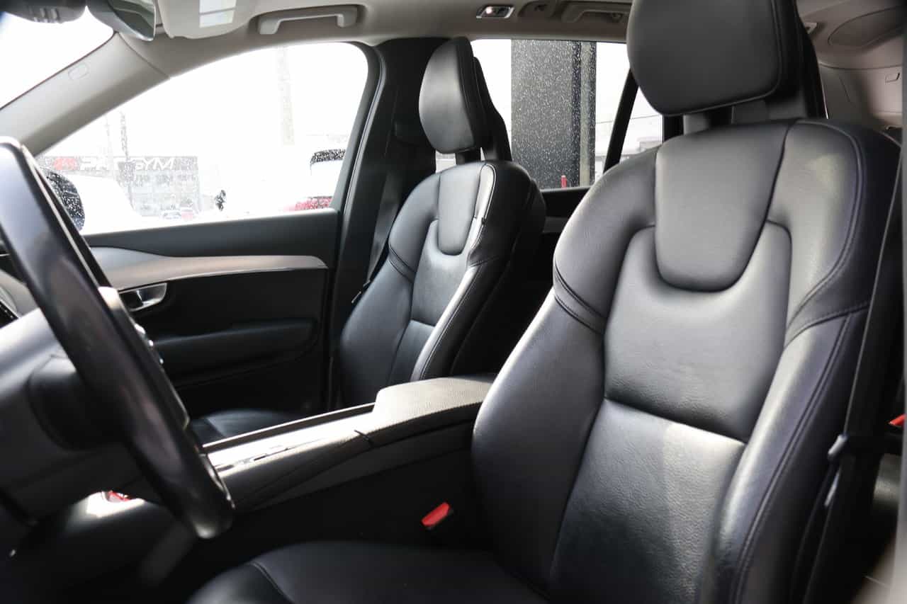 Image 3 Volvo XC90 Momentum 2017