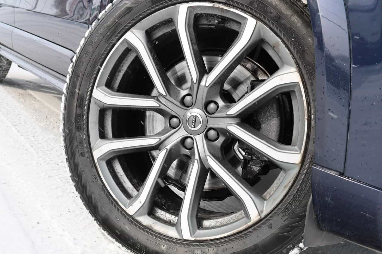 2017 Volvo XC90 Momentum - Image 6