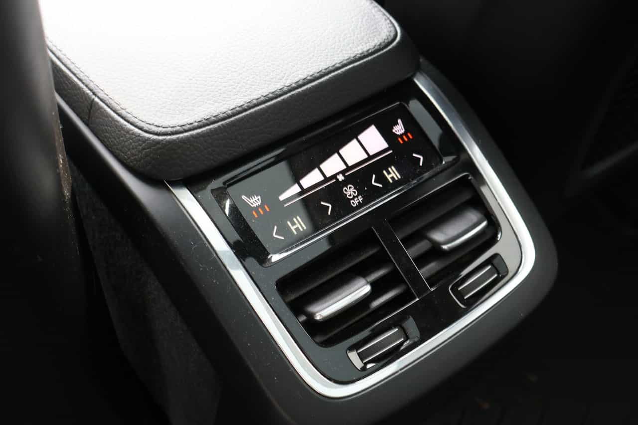 Image 15 Volvo XC90 Momentum 2017